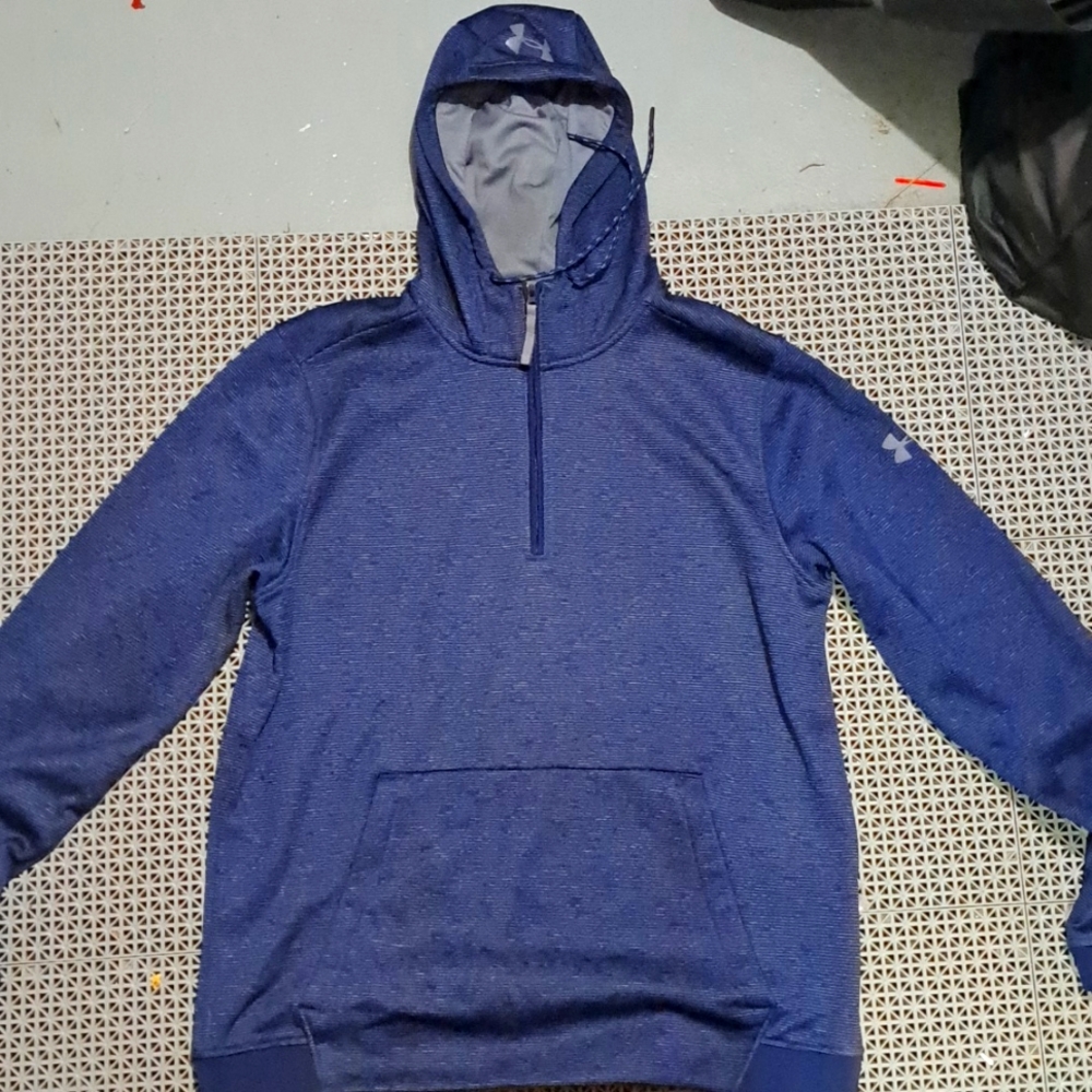 UNDER ARMOUR HOODIE MEN'S SIZE MEDIUM
